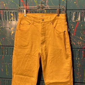 St. John’s Bay Yellow Stretch 10 Tall jeans. W313